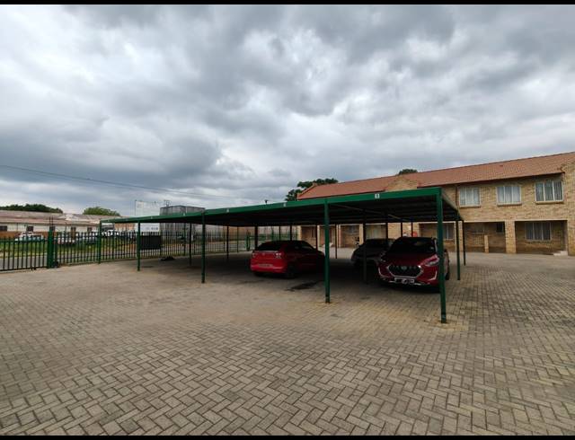1 BEDROOM APARTMENT FOR SALE IN RUSTENBURG CENTRAL